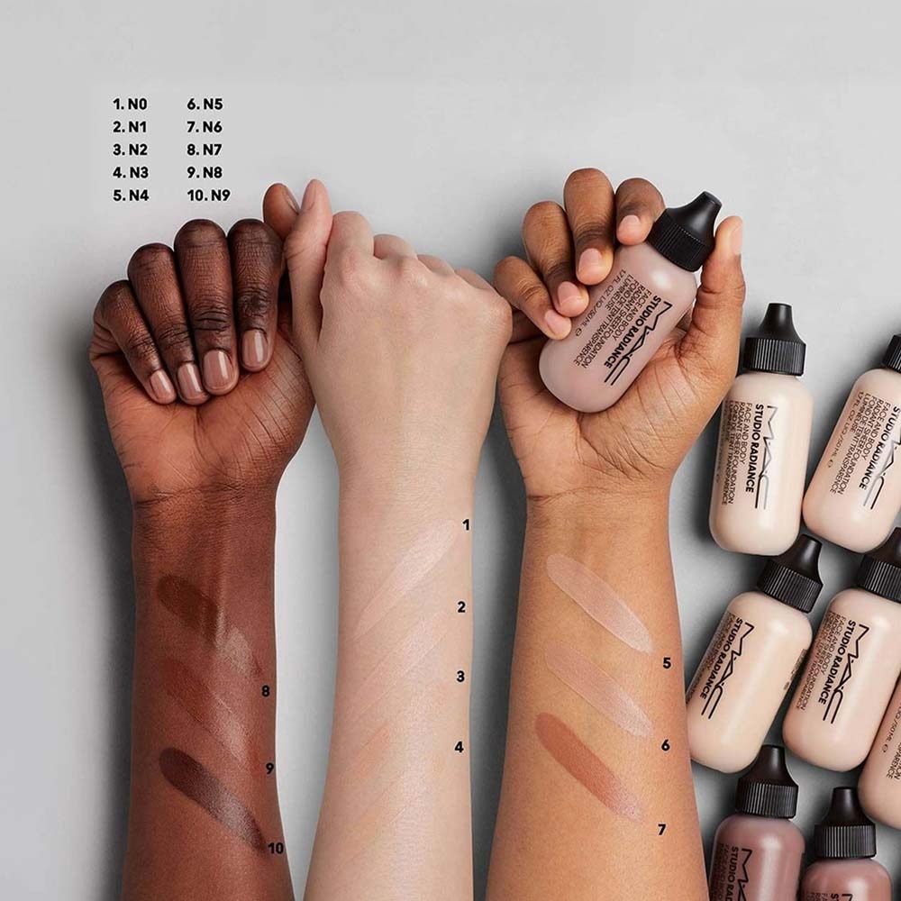 STUDIO RADIANCE FACE AND BODY RADIANT SHEER FOUNDATION (BASE DE MAQUILLAJE)